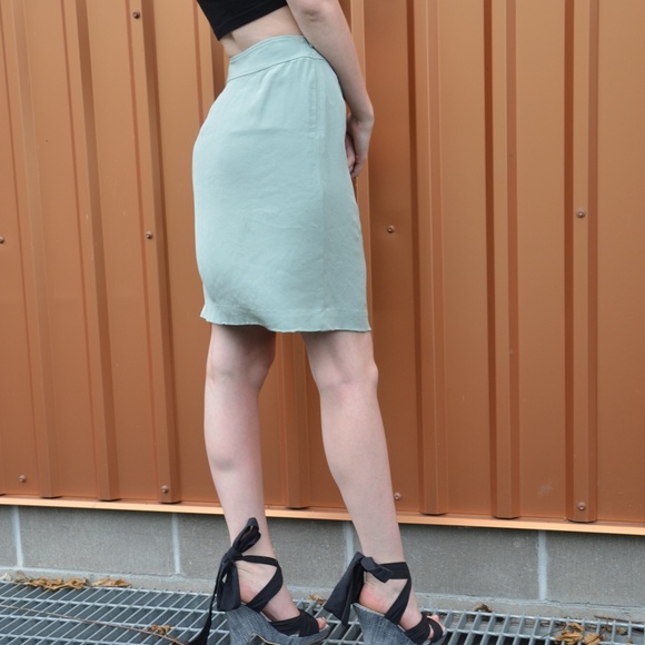 VTG Silk Skirt - Picture 2 of 4